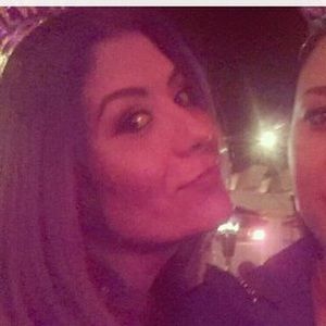 Meet your Posher, Gloria